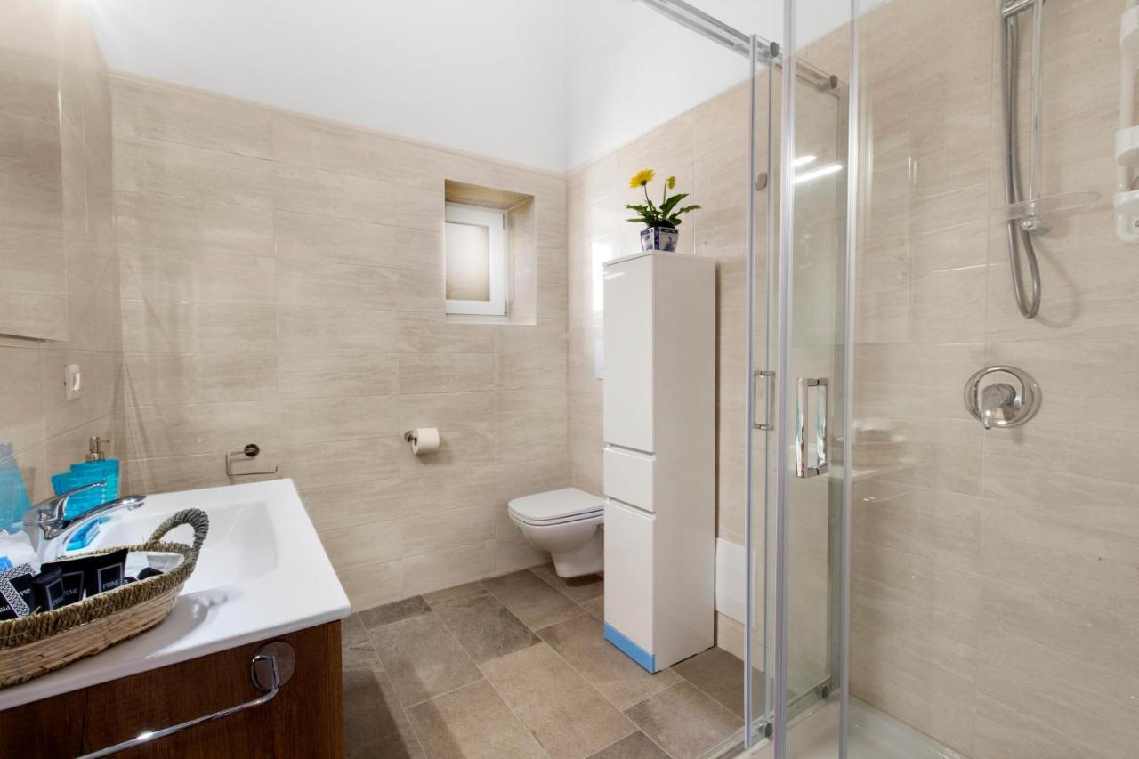 Teresella Suite Napoli Bagian luar foto