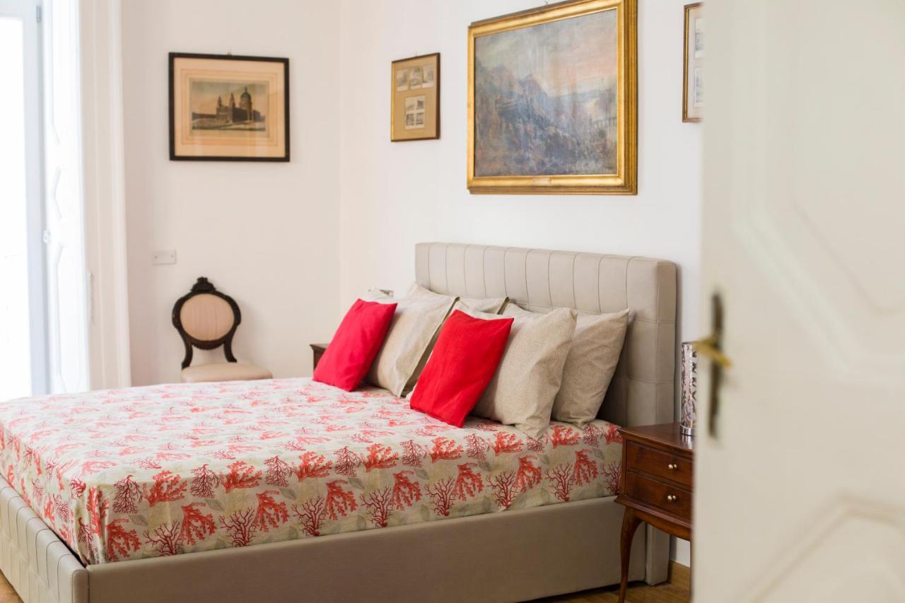 Teresella Suite Napoli Bagian luar foto